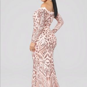 Fashion nova sequin dress size Large.